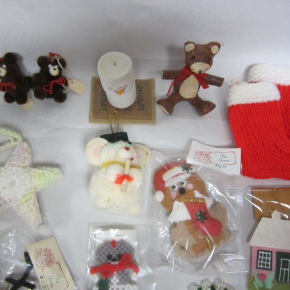 VINTAGE SET OF 18 HANDMADE/HOMEMADE CHRISTMAS ORNAMENTS DECORATIONS VERY CUTE - Picture 3 of 7